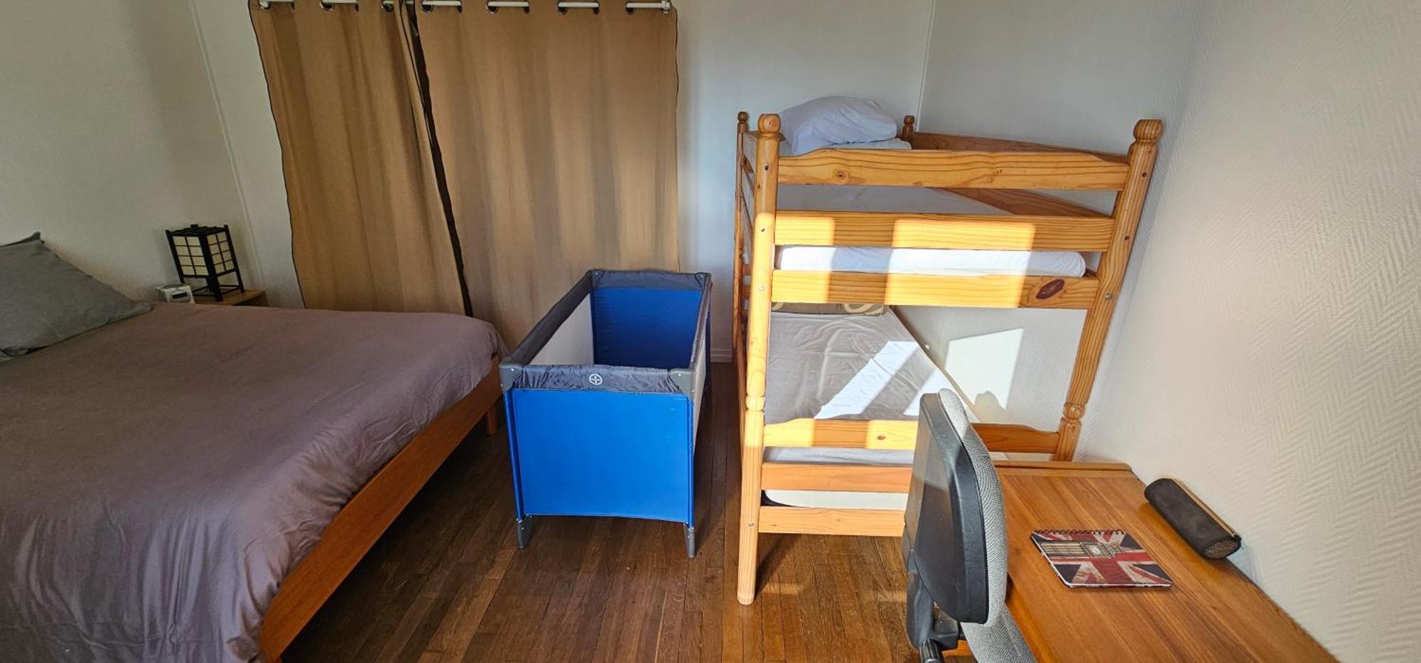 F2 42m2, Parking, 4 Couchages Et Lit Bebe * Orleans