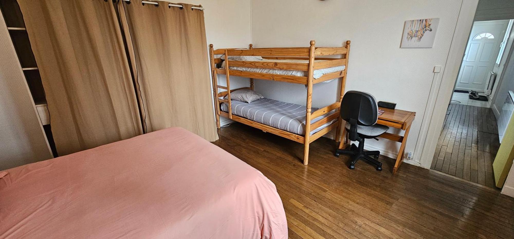 F2 42m2, Parking, 4 Couchages Et Lit Bebe *